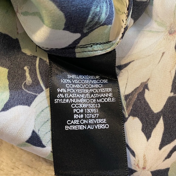 NWT💕Alice + Olivia Julius Floral Print Blouse Size S - Picture 13 of 15